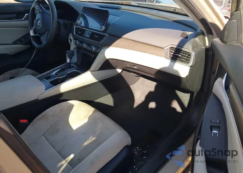 2018 Honda Accord Ex z USA, uszkodzony, nr VIN 1HGCV1F41JA151148